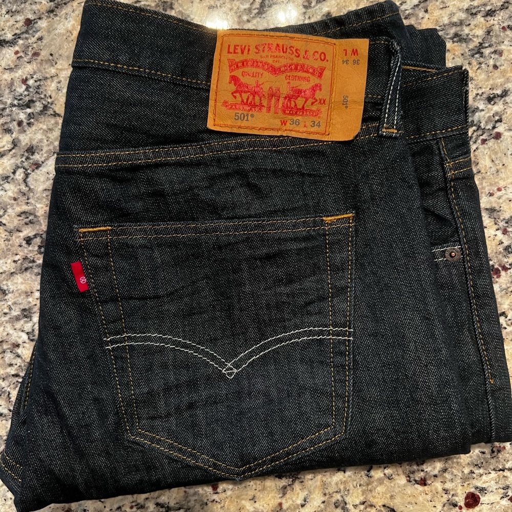 Levi’s 501 button fly dark wash 36 x 34